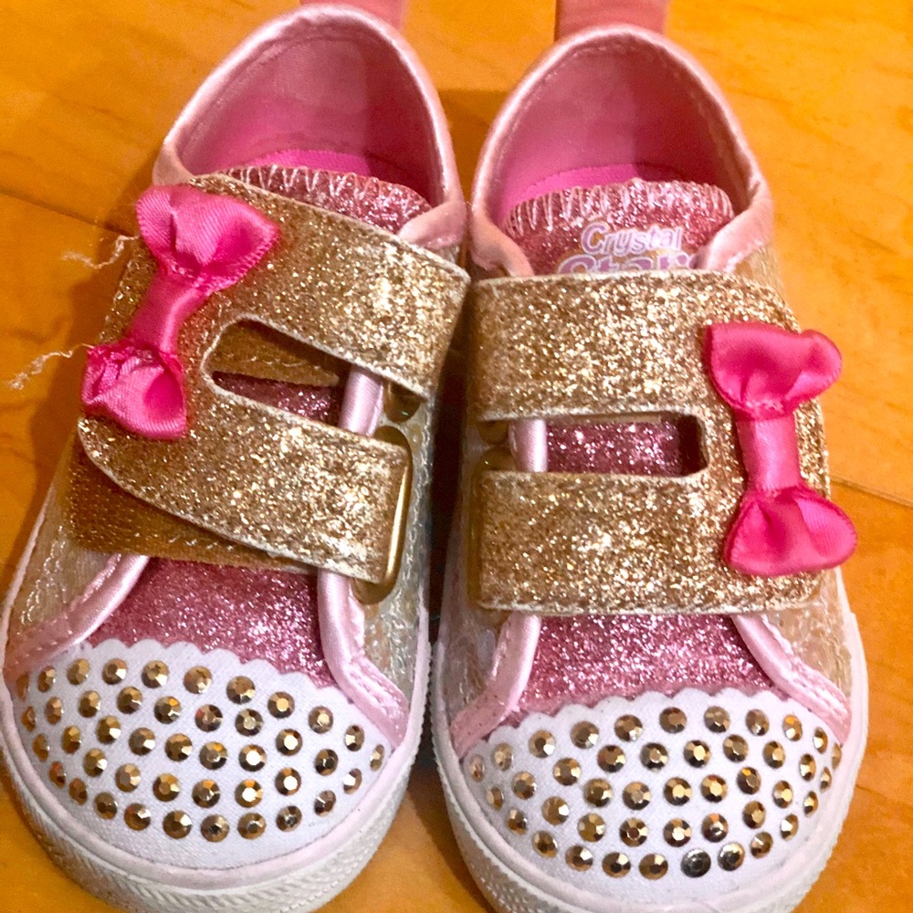 Toddler sneakers, size 5